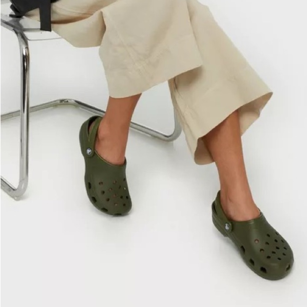 NWT CROCS Classic Clogs Mules Slip On Comfort Shoes Army Green Unisex